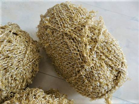 Uzlíčková priadza na pletenie /300 gr.,