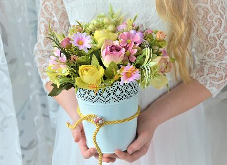 Jemnučký farebný jarný aranžmán, 