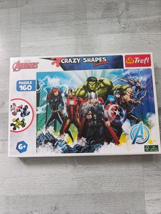 Puzzle avengers 160ks nepravidelné tvary,