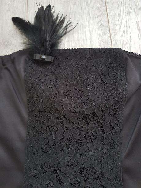 Krásne šaty zn. denny rose veľ.xs, xs