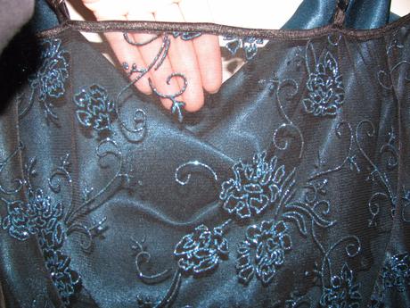 Spoločenské šaty, 44