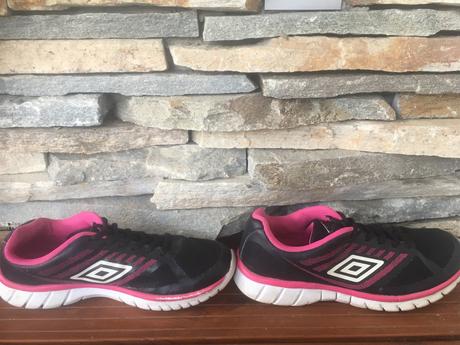 Dievčenské botasky zn. umbro, veľ.37.5, umbro,37
