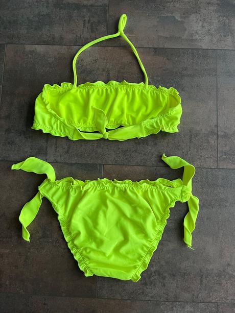 Dvojdielne plavky, 152