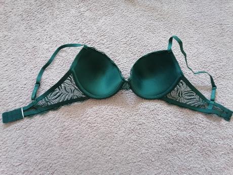 Zelená podprsenka, 75c