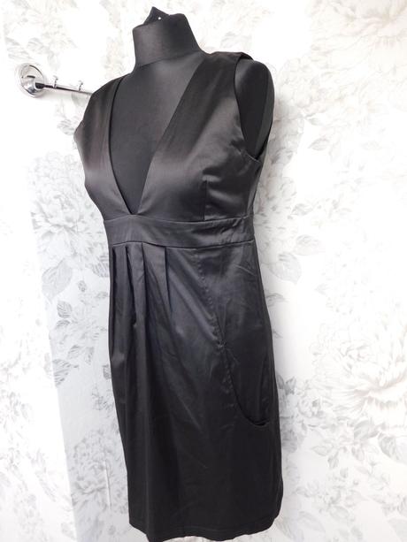 Luxusne elegantne strečove šaty, 38