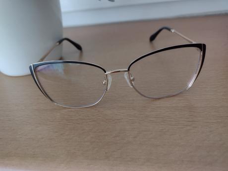 Dioptrické okuliare +0.75, 