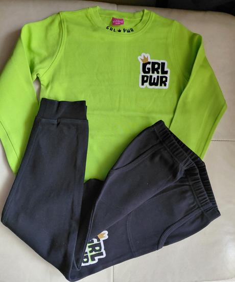 Tepláková súprava, 128