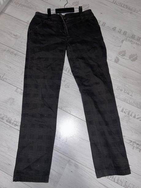 Damske nohavice a leginy, m