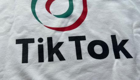Mikina cez hlavu tik tok, 116
