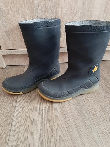 Gumaky 28/29, lupilu,28