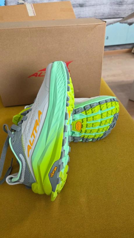Altra olympus 6, 37