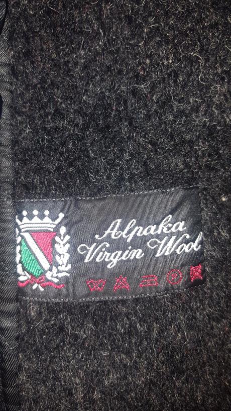 Vlnený kabát s kožušinou, 38