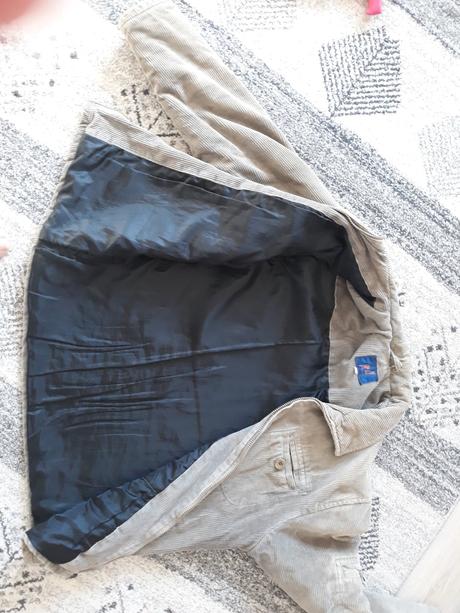 Mencestrova bunda, l