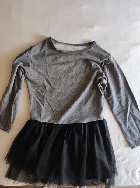 Šaty aj na prilezitost, 140