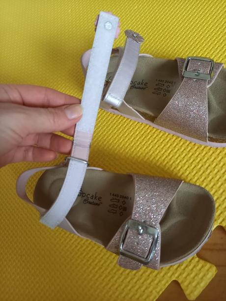 Ružové sandaliky, cupcake,25