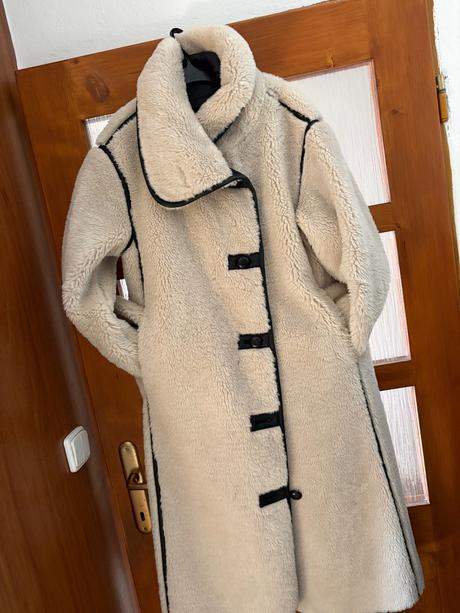 Kabat z umelej kožušiny, s