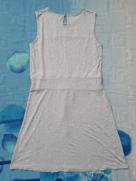 Šaty s krajkou sivé, m