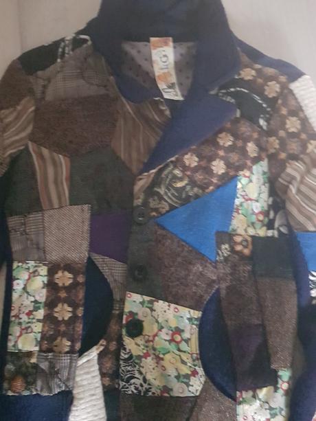 Desigual bunda, desigual,38