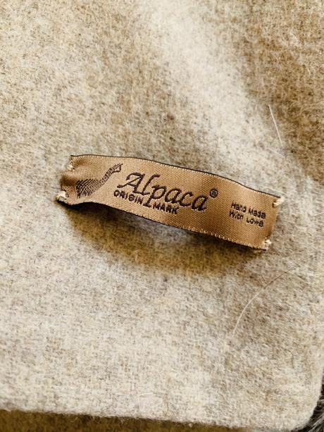 Kabat z pravej alpaky, m