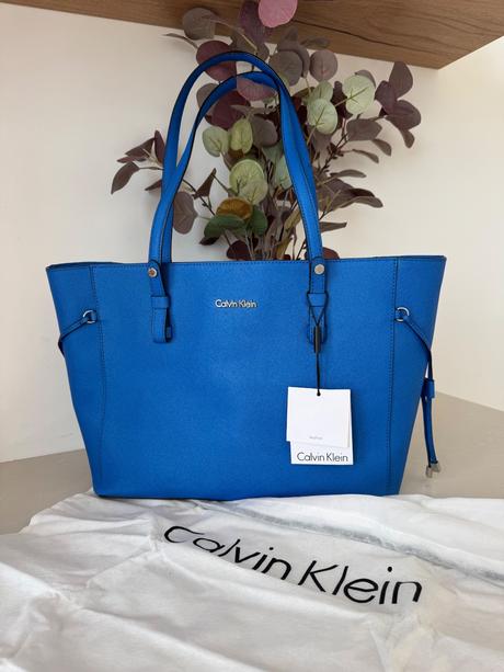 Calvin klein kožená kabelka, calvin klein