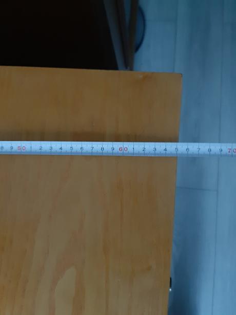 Nastavitelny kresliaci stol, 