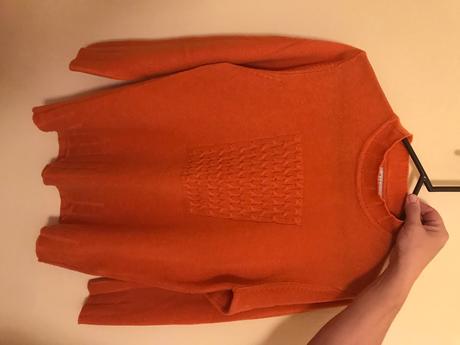 Pomarancovy sveter, 44