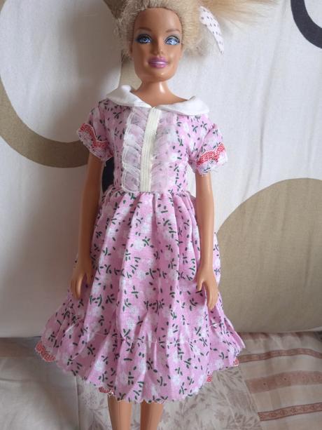 Šaty pre barbie babiku,