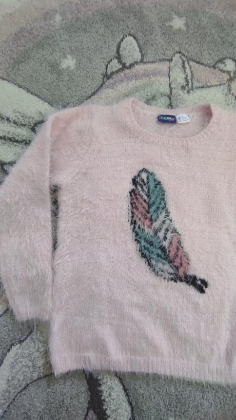 Chlpatý pulovrik v 110/116, lupilu,110