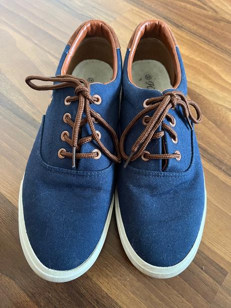 Platené tenisky, 45