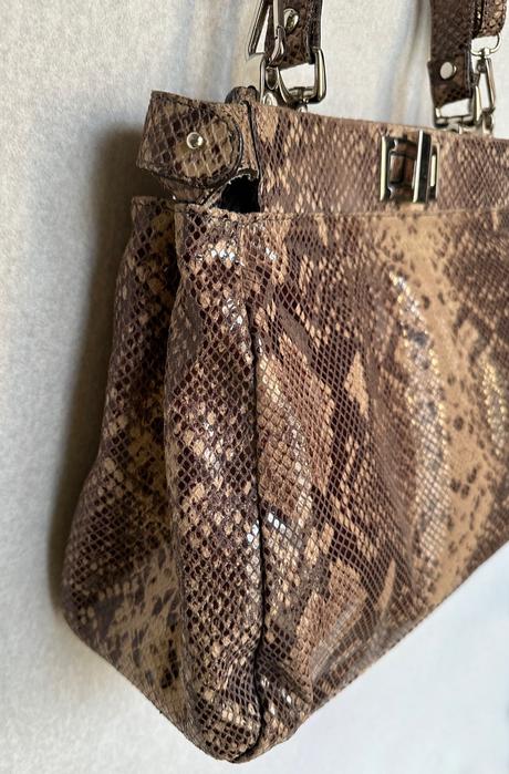 Kvalitná kožená kabelka,