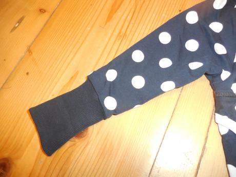 Bodkovaná mikina s kapucou, 86