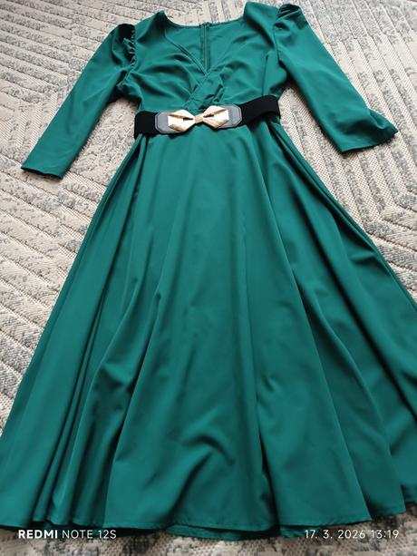 Smaragdové midi šaty, m
