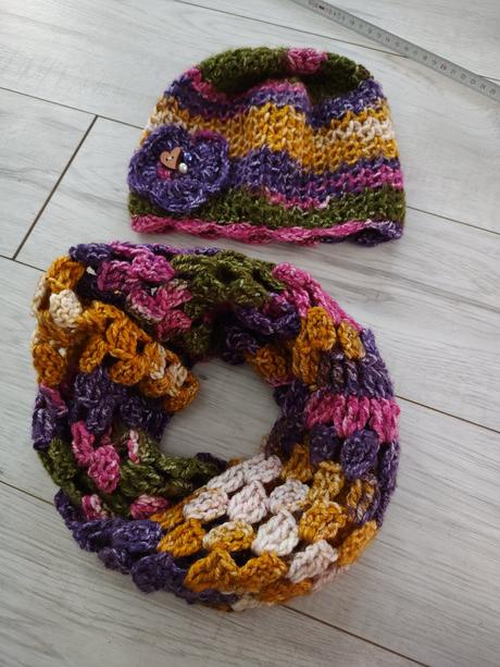 Čiapka a nákrčník, 110