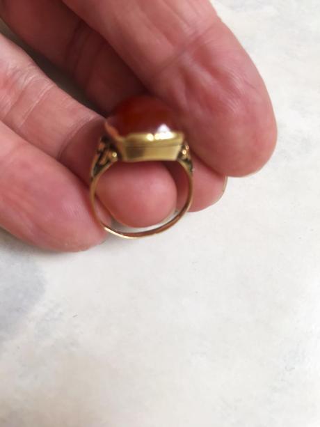 Masívny starý zlatý prsteň,