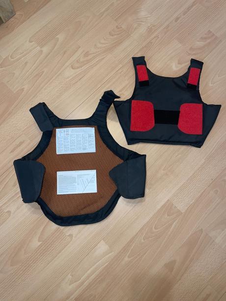 Detská jazdecká vesta fouganza decathlon 7-8, 