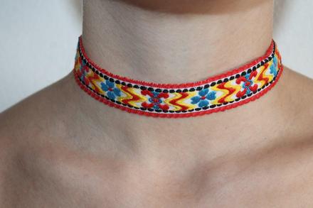 Choker folklórny, 