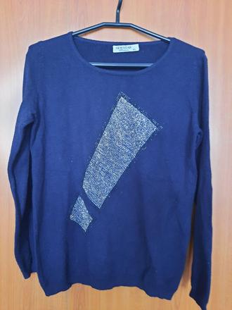 Svetrik s vykričnikom, m