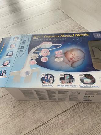 Kolotoče nad postieľku,