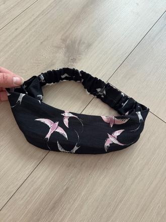 Vtačikova čelenkošatka,