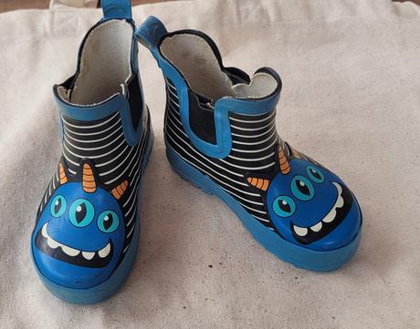 U&me poly gumáky, 22