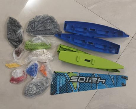 Lego technic 42105 - katamarán  top stav, 