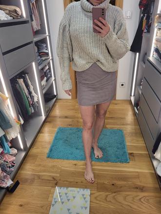 Minisukna s vyssim pasom, s