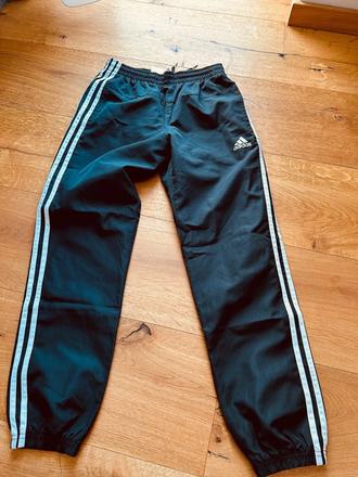 Adidas šušťákové nohavice, adidas,152