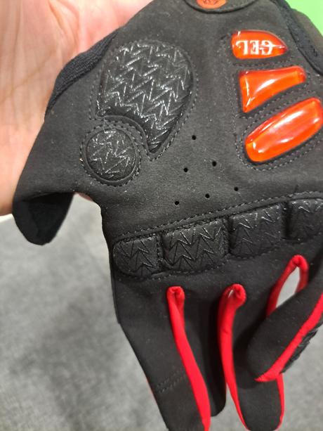 Cyklistické rukavice, m