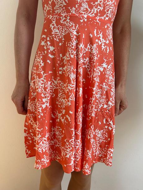 Letné dámske šaty, 98