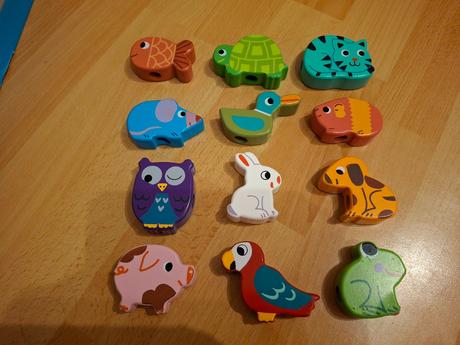 Drevene zvieratká navliekacka, 