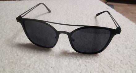 Okuliare čierne, 