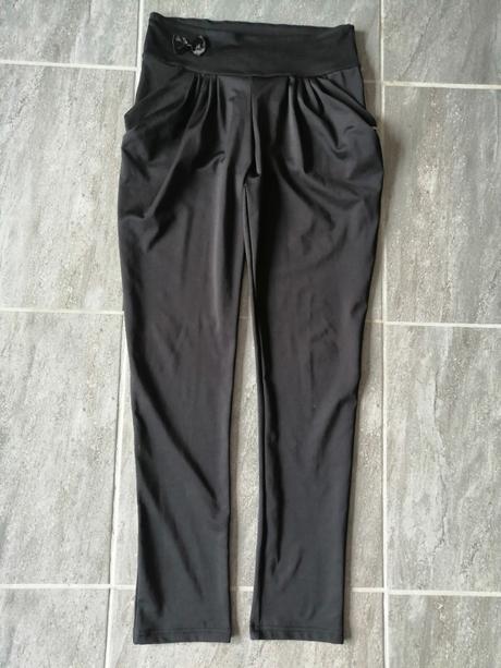 Šik čierne nohavice v36, pružné a elegantné, 36