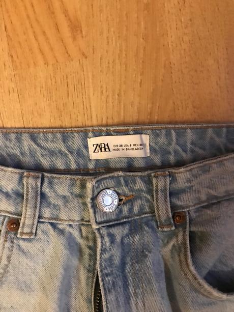 Roztrhané rifle, zara,28