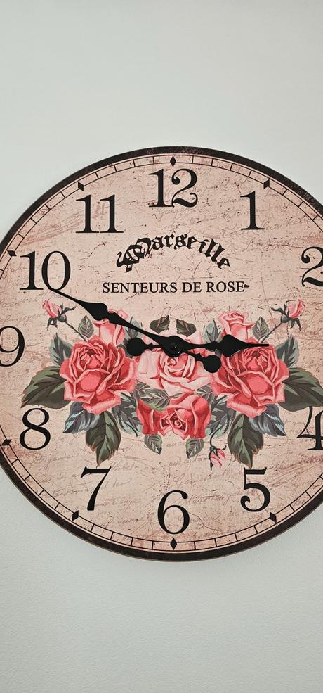 Nástenné drevené hodiny vintage, 